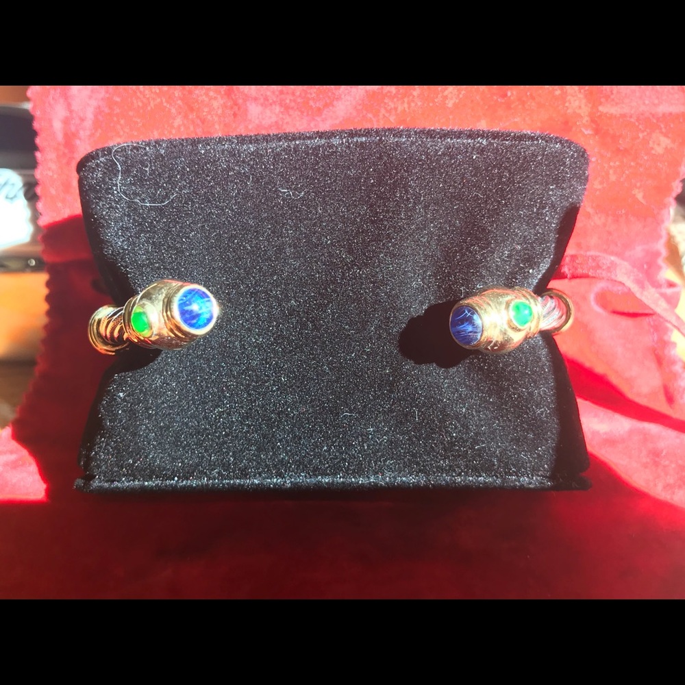 David Yurman style cable and cabachon bracelet.